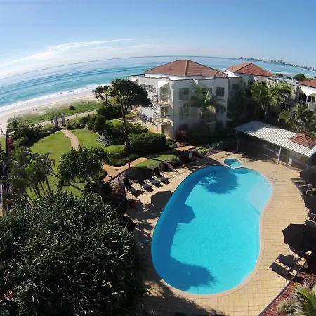 Golden Riviera Absolute Beachfront Resort-3
