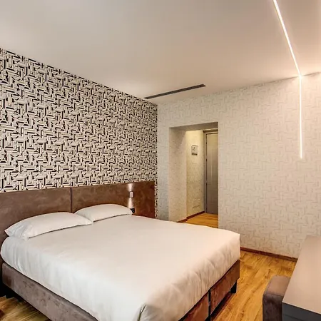 Colosseo Prestige Rooms-2