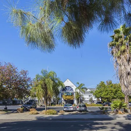 Quality Inn Fresno Yosemite Airport-3