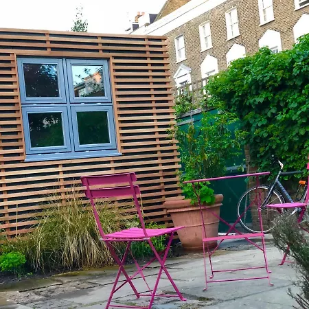 Camden Town Garden Cabin-2