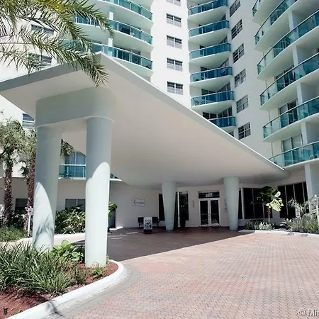 Tides Apt On Hollywood Beach-3