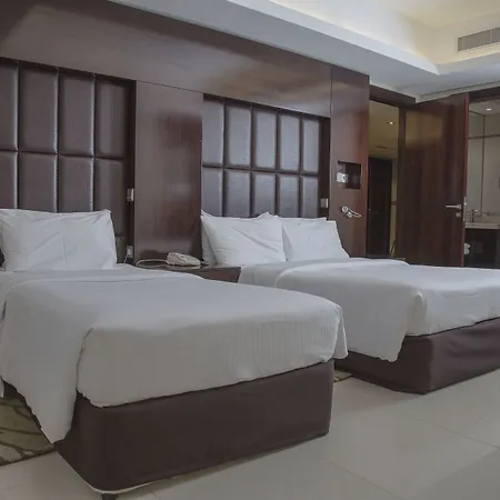 Staybridge Suites Dubai Internet City-2