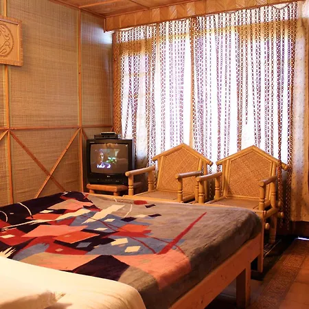 Snow King Retreat: Himalayan Views & Mountain Luxury-3