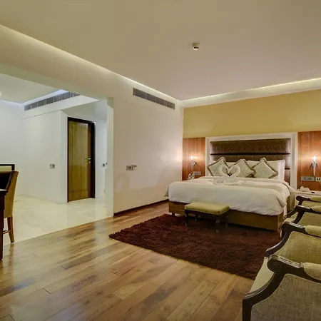 Dunsvirk Court Luxury Boutique Resort-3