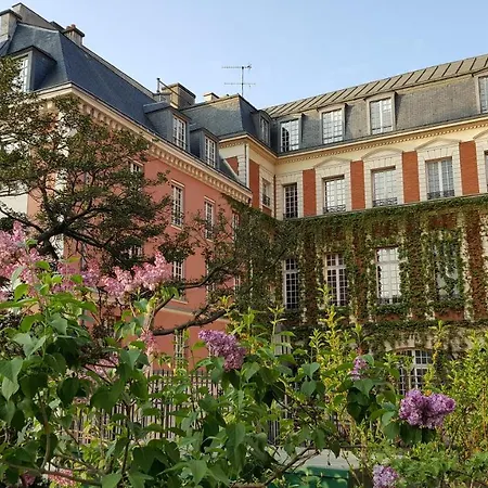 Assia & Nathalie - Luxury B&B Marais-2