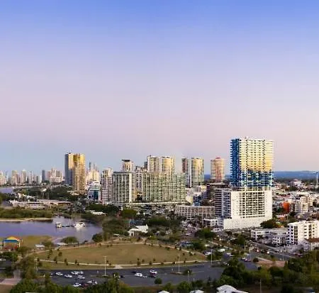 Sky Broadwater Apartments-3