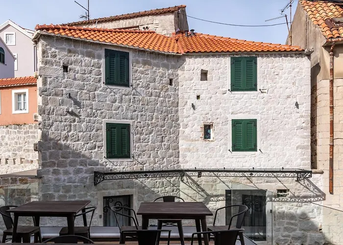 Historic Plaza Varos Split (Adults Only)
