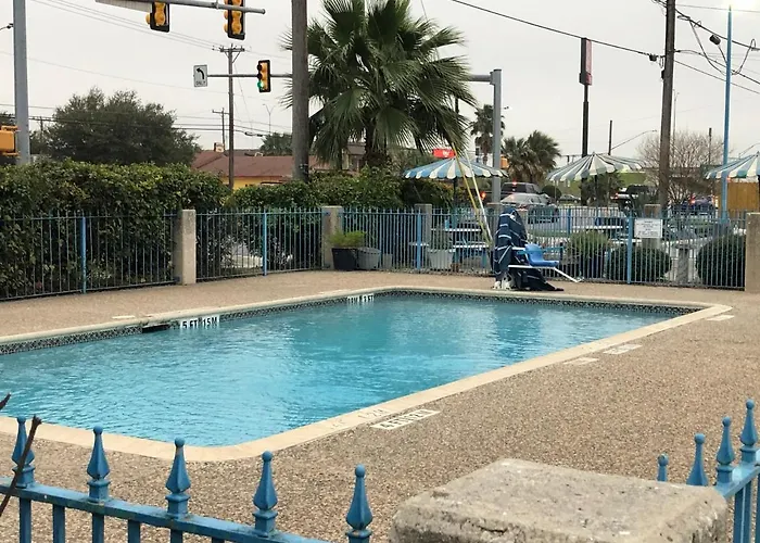 Americas Best Value Inn & Suites San Antonio Arena District