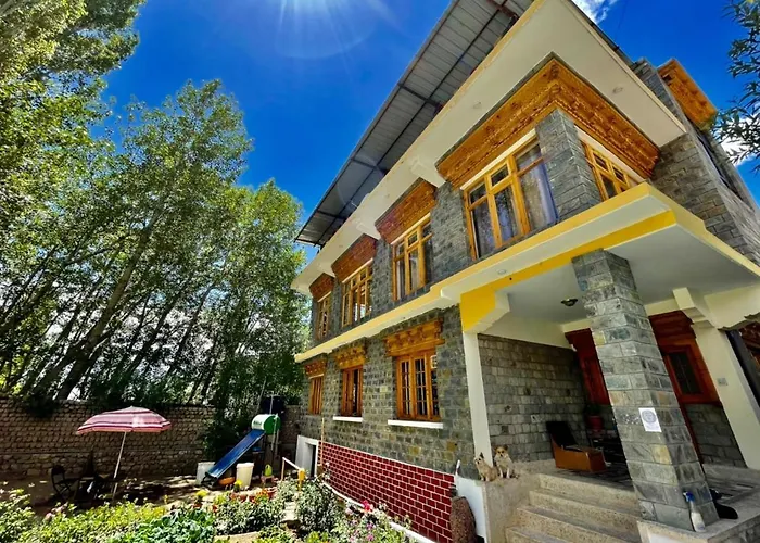 Hidden Leaf Homestay Leh