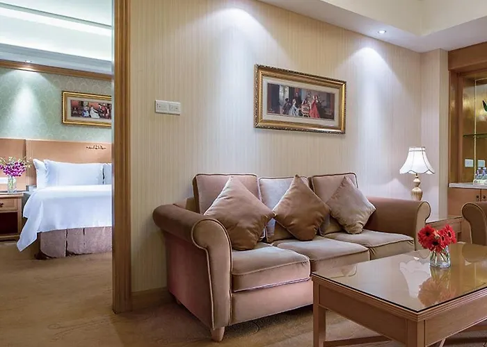 Vienna International Hotel - Long Hua Wan Zhong Cheng Branch Shenzhen