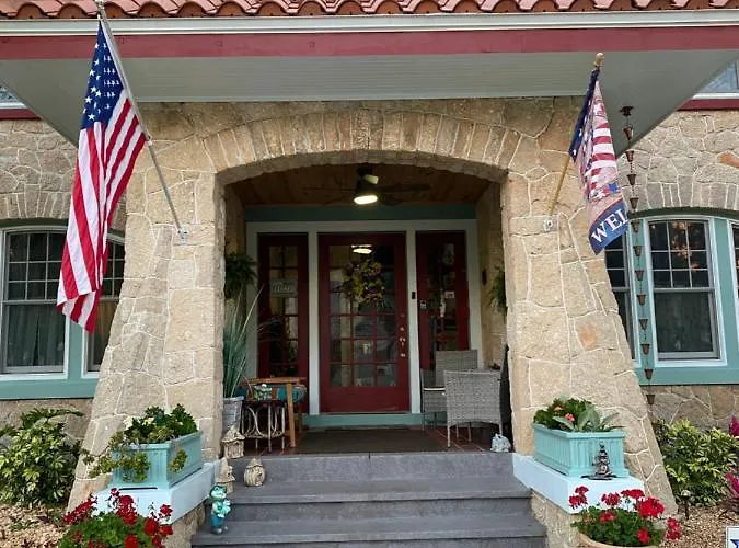 Ms. Maggie'S South Country Inn Daytona Beach