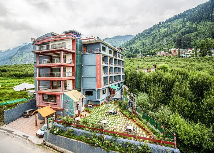 Snow Bloom Resort Manāli