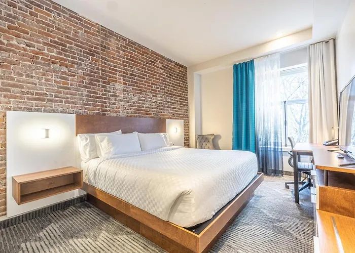 Hotel Manoir Vieux-Quebec