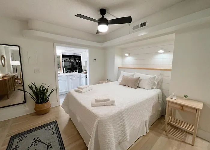 Just Shy Of The Bridge - Waterway Condo 110 Wilmington