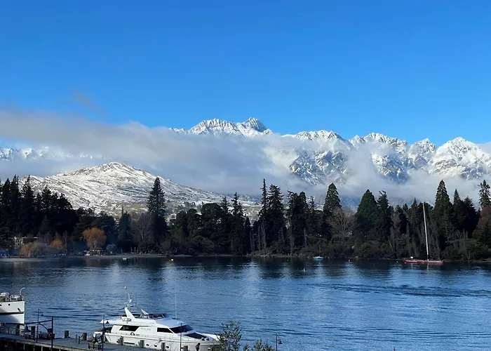 The Waterfront Aparthotel Queenstown