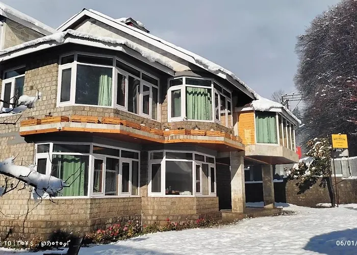The Red House Hotel Manali 