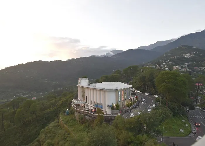 The Royal Castle , Dharamshala Hotel