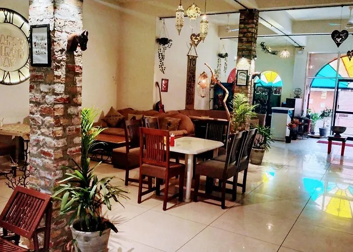 Rangbaari Stays & Cafe Jodhpur 