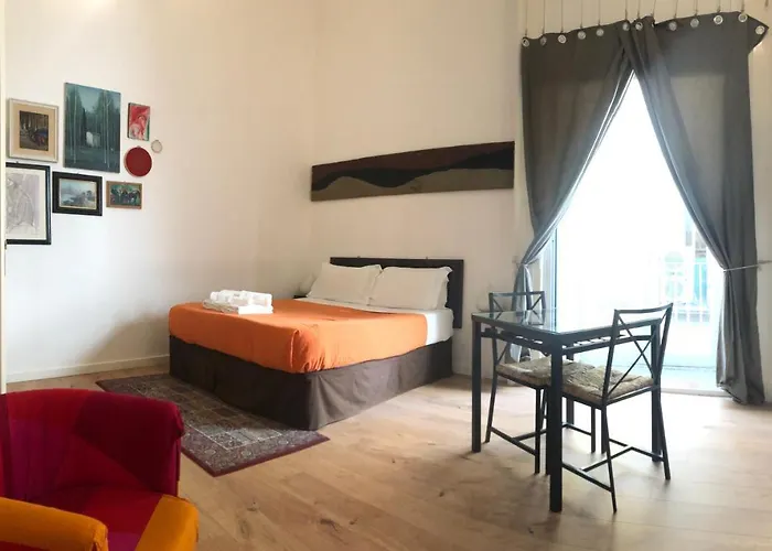 La Galleria Naples