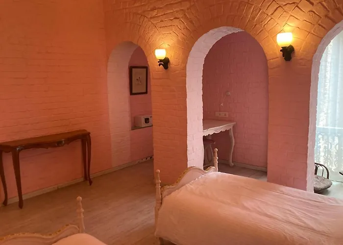 Rose Heritage Home Varanasi