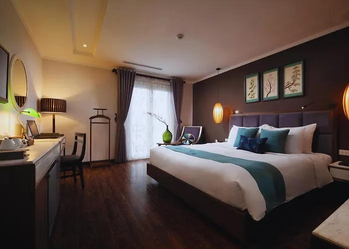 Hotel Emerald Waters Classy Hanoi