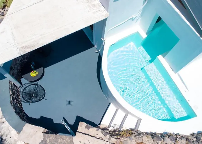 White Cave Villas Oia