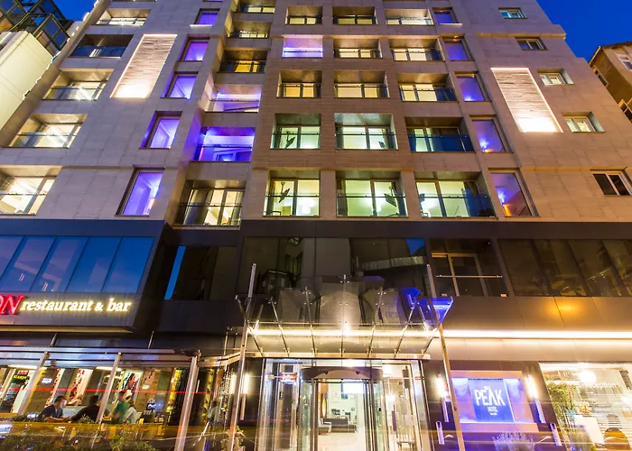 Ramada By Wyndham Istanbul Pera Hotel