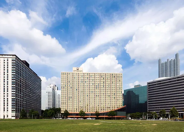 Wyndham Grand Pittsburgh Hotel