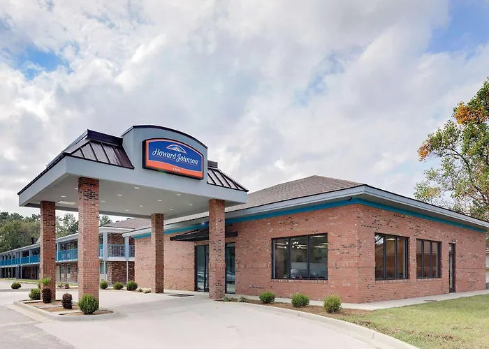 Howard Johnson By Wyndham Florence
