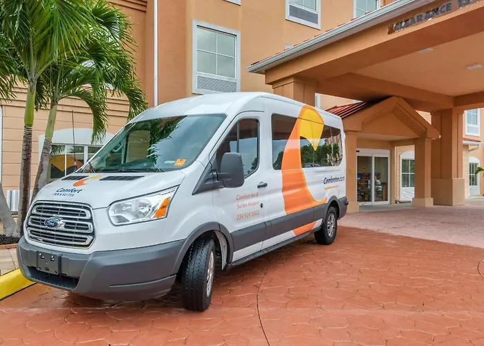 Comfort Inn & Suites Fort Myers Airport Gateway