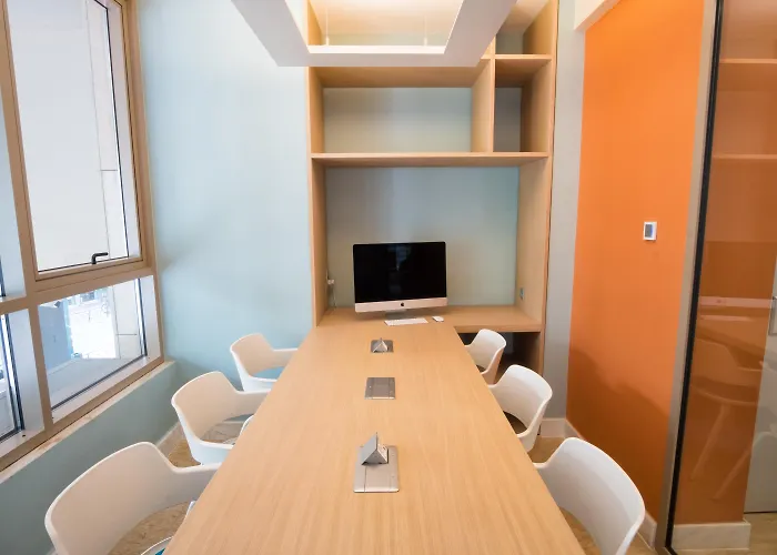 Casual Kubic Athens Hotel
