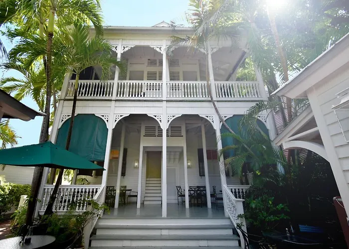 Simonton Court Historic Inn & Cottages Key West