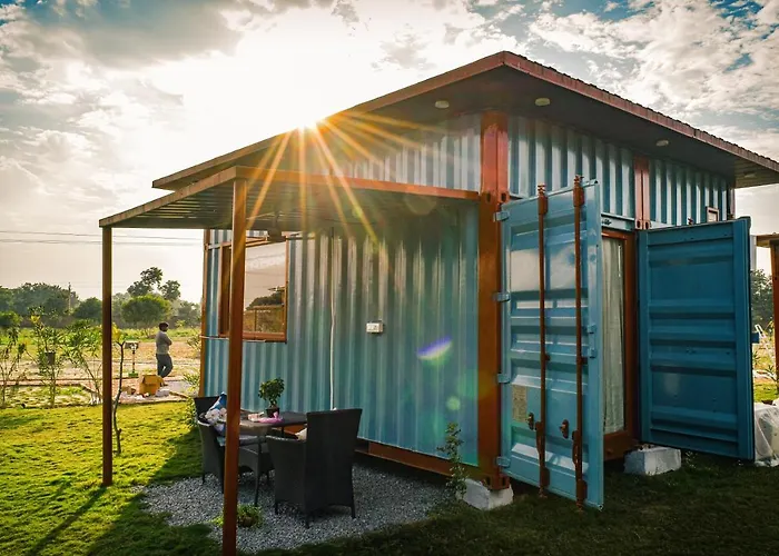 Tree Of Life Ecotainers Agra Hotel