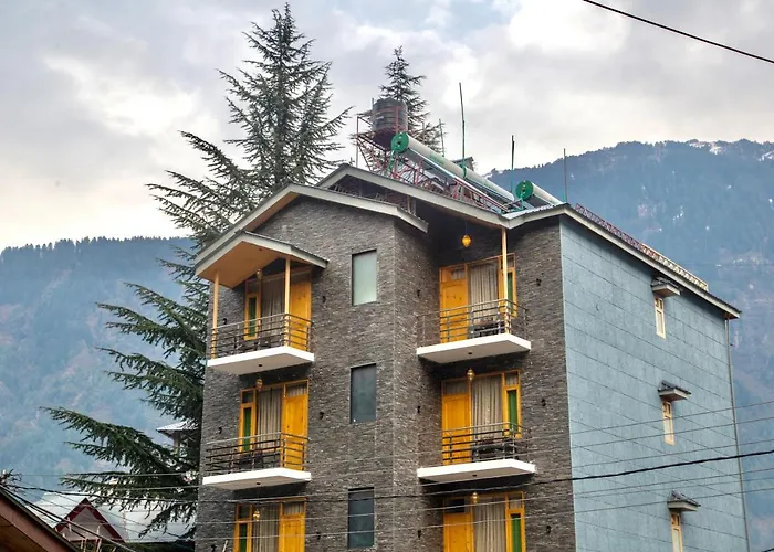 North Deodar Avenue, Manali