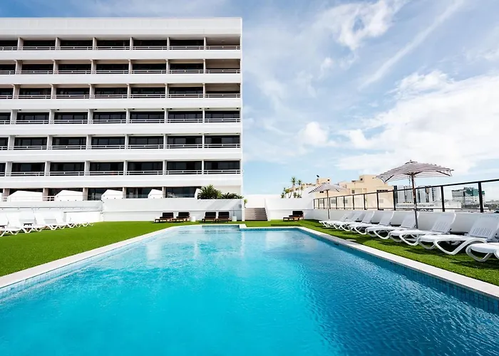 The Benson Hotel Cairns