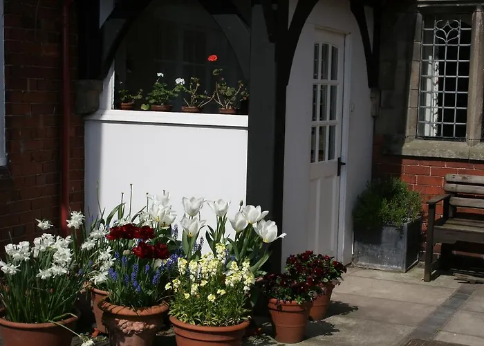 Cotton Farm Bed & Breakfast Chester