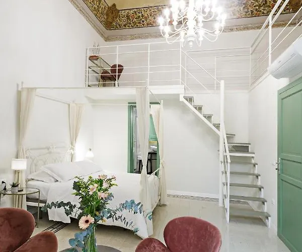 Pala Suites Naples