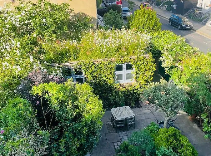 Camden Town Garden Cabin London