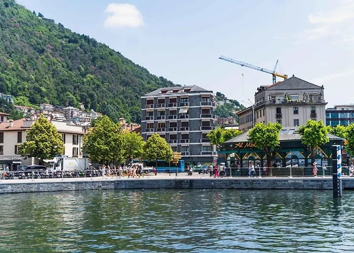 Gaby Lake Suites Como
