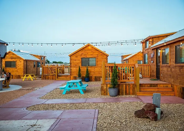 The Big Texan - Cabins And Wagons Amarillo