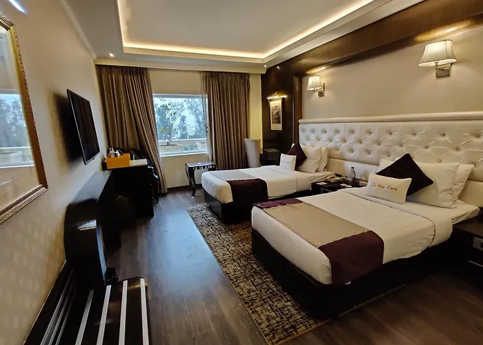 Zone By The Park, Jammu Hotel