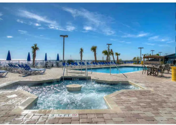 Upgraded Studio At Landmark Resort ! 17 Pools, Lazy Rivers, Jacuzzis! 814 Myrtle Beach