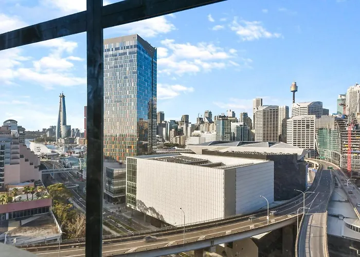 Goldsbrough 2 Bedrooms Split Apartment Sydney