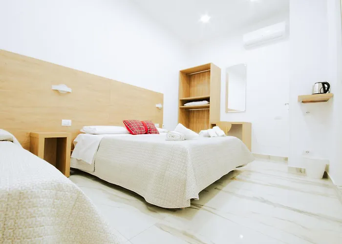 Light Hotel Naples