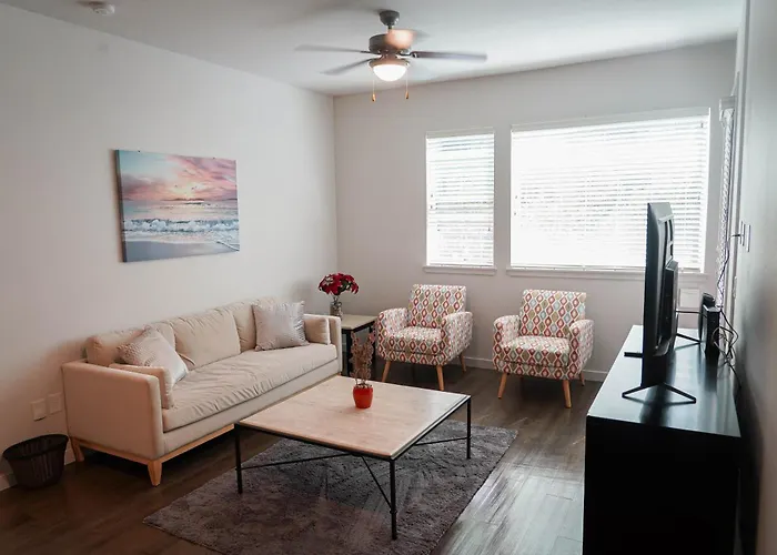 Luxury Designed 2 Bedrooms Part Hotel In Woodland Hills Ca Los Angeles