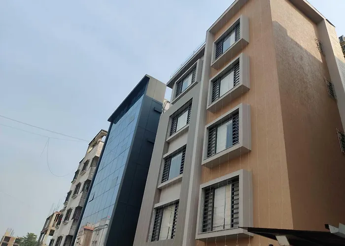 Hotel O Dlf Star Guest House Kolkata