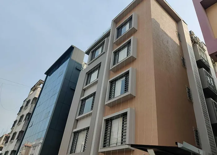 Hotel O Dlf Star Guest House Kolkata