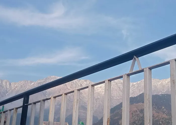 Hotel O Snow Mountain Guest House & Restaurant Dharamshala
