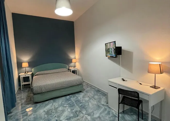 Dante Rooms Naples