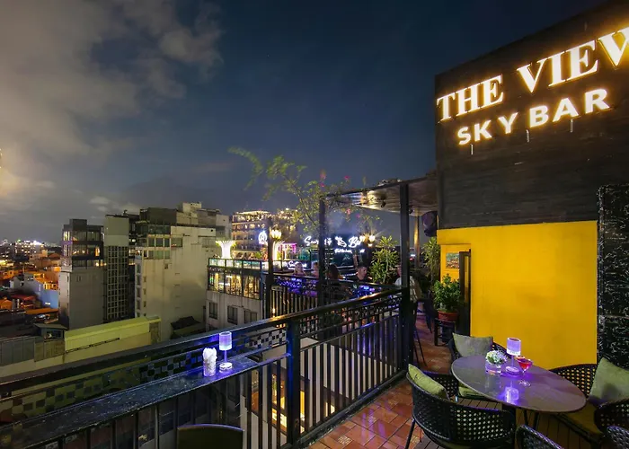 Trangtrang Premium Hotel & Sky Bar Hanoi